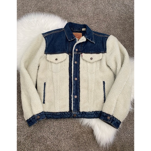 Levi’s Ex-Boyfriend Shearling Sherpa Trucker Jacket - Picture 2 of 7